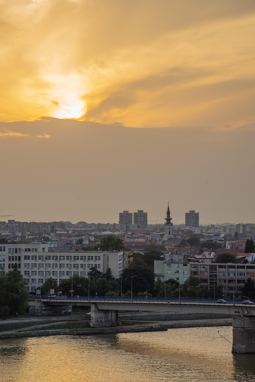 zalazak sunca-panorama grada